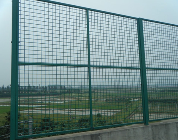 桥梁防抛网与护栏网 价格解析与功能介绍